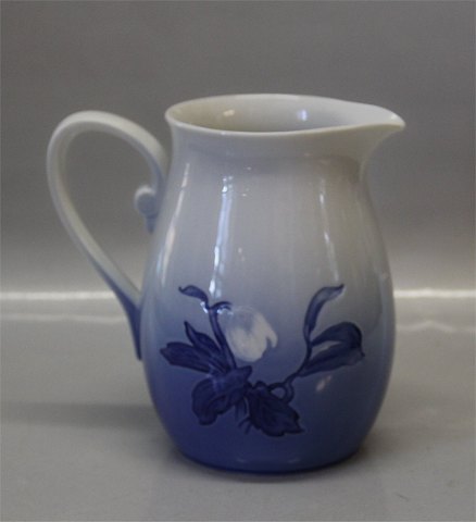 B&G porcelæn Blå Julerose
085 Mælkekande 6,5 dl 15 cm (442)