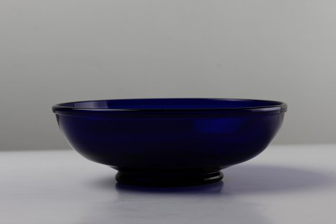 Holmegaard
Mælkefad af blåt glas
