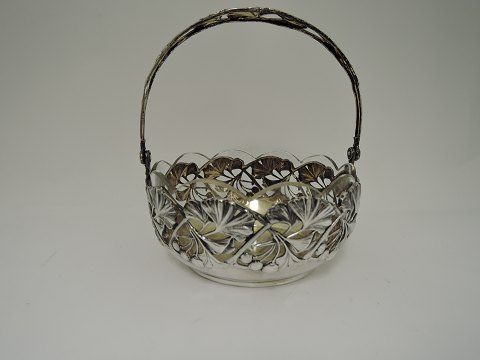 Silver bowl with glass
 Silver (900)