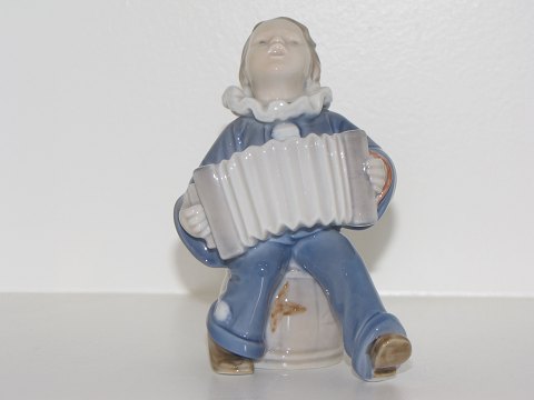 Royal Copenhagen Figur
Dreng med harmonika