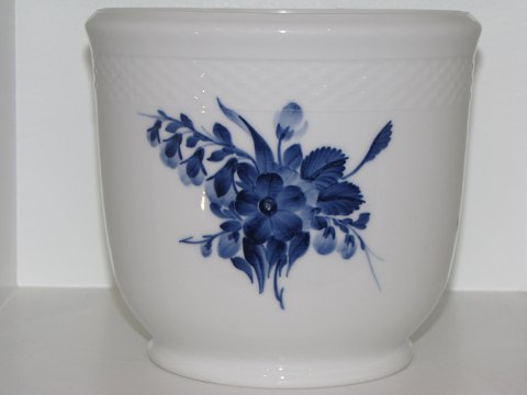 Blue Flower Braided
Rare flower pot from 1898-1923