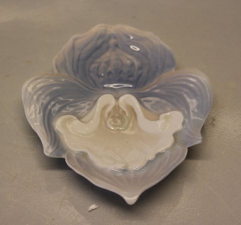 B&G Plate B&G 1901 Art Nouveau Wall Plate Lotus Flower 15 x 12 cm CM 19