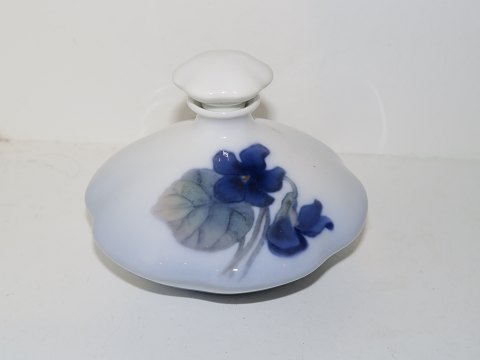 Bing & Grondahl
Rare Art Nouveau lidded flacon from 1915-1948