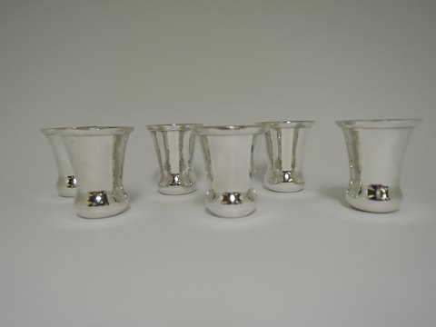 Georg Jensen
Sterling (925)
6 small cups
Design 391 C