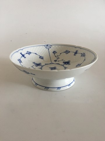 Bing & Grondahl Blue Painted Blue Fluted Cake Bowl on Foot No 428