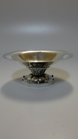 Georg Jensen. Lille oval skål af sterling sølv. 
Dessin. 42b