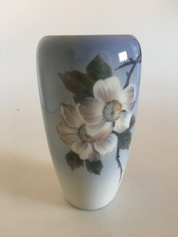 Royal Copenhagen Vase 2630/1049 with Roses