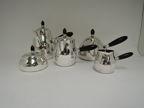 Georg Jensen
Sterling (925)
The & kaffeservice 
5 dele
Design 80