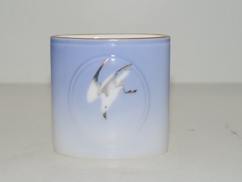 Seagull with gold edge
Small beaker