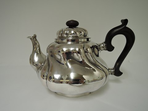 teapot
German
Silver (750)
Fickert Dresden