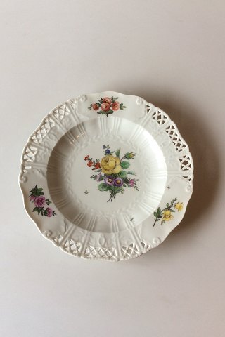 Royal Copenhagen Saxon Flower Dinner-/Fruit Plate Premium model with pierced 
border