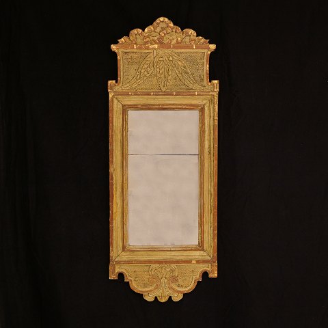 Vergoldeter Spiegel, Gustavianisch. Schweden um 
1780. Masse: 84x32,5cm