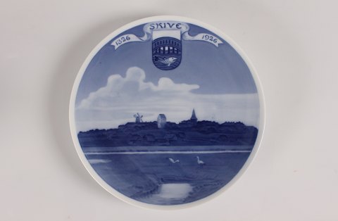 Royal Copenhagen
Plate
Skive 1326-1926