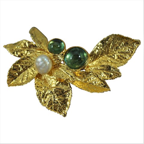 Jean Larsen; Tourmaline brooch mounted in 18k gold with a pearl