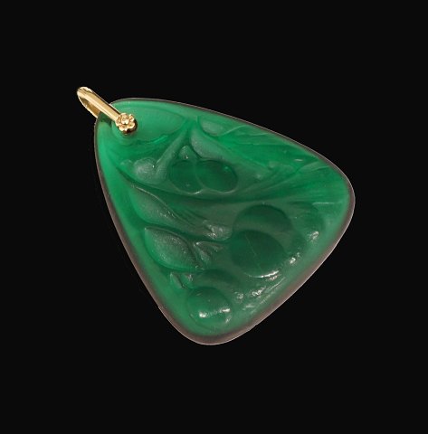 Rene Lalique for A. Dragsted, Copenhagen. Pendant, 
signed. Size: 5x4,2cm