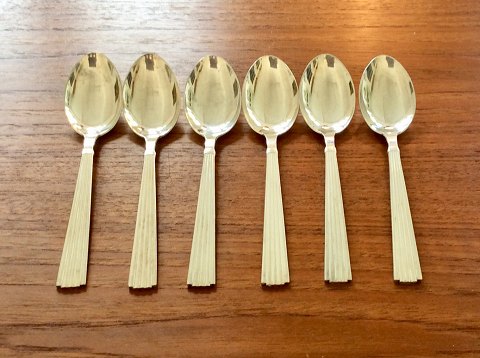 Helene
silver Plate
dessert spoon
*30kr