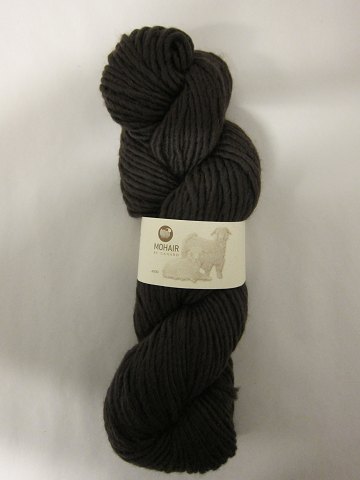Roving 
Roving is a natural product of a very high quality from the angora goat from 
South Africa
The colour shown is: Coffee, Colourno 4091
1 ball of wool containing 100 grams