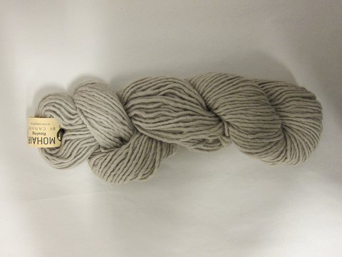 Roving 
Roving is a natural product of a very high quality from the angora goat from 
South Africa
The colour shown is: Sand, Colourno 4005
1 ball of wool containing 100 grams
