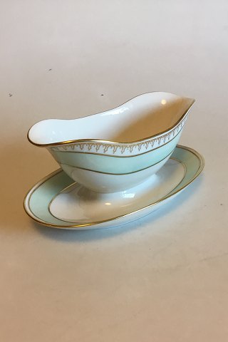 Bing & Grondahl Thorvaldsen Gravy Boat No 8