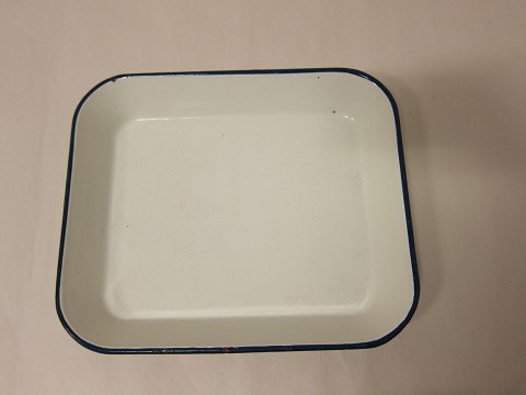 An old, white enamel basin with a blue stripe
30cm x 30cm
In a good condition