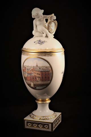 Antique lid vase from Royal Copenhagen (1870-90) decorated with motifs from 
Copenhagen...