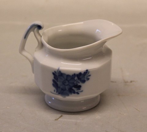 Blå Blomst Kantet 8652-10 Lille flødekande 7,5 cm (392 ) Kongelig Dansk Porcelæn