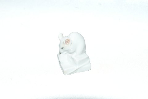 Royal Copenhagen Figurine, Mouse on suger