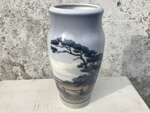 Royal Copenhagen
Vase
# 2267/2040
* 1100kr