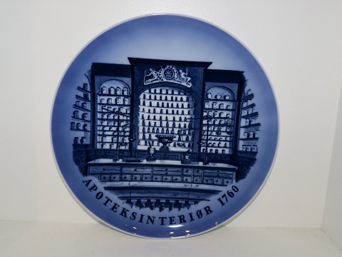 Royal Copenhagen 
Pharmacy plate 1982