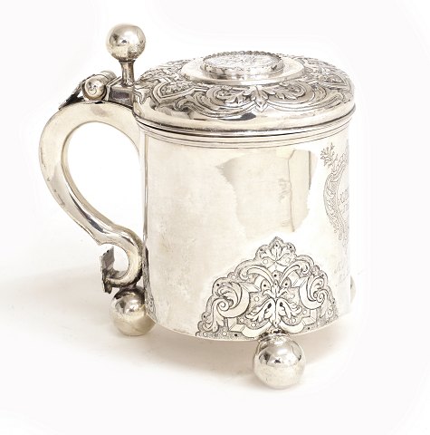 Børge Mikkelsen, Aalborg, Denmark: A baroque 
silver mug. H: 16,8cm. W: 691gr