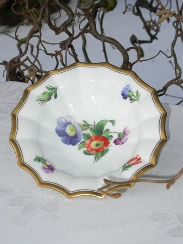 Royal Copenhagen  Sachsisk Blume eckig Schale 8555