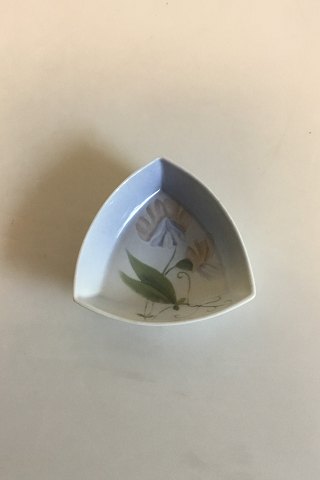 Bing & Grondahl Art Nouveau Small triangular Dish
