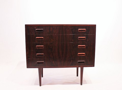Small chest of drawers in rosewood with five drawers of danish design from the 
1960s.
5000m2 showroom.
