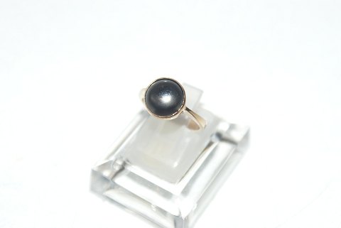 Elegant ring with pearl in 14 carat gold