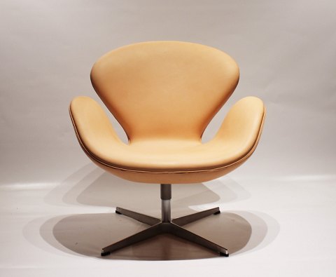 Svanestolen - Model 3320 - Vegetal Læder - Arne Jacobsen - Fritz Hansen