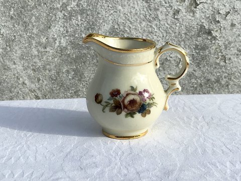 Rosenborg
Copenhagen porcelain painting
Creamer
*80DKK