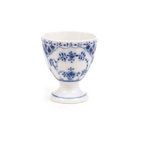 Royal Copenhagen: A blue fluted half lace egg cup. 
#1/542. H: 6cm