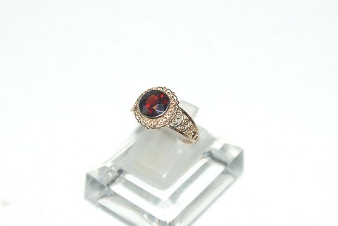 Elegant ring med granat