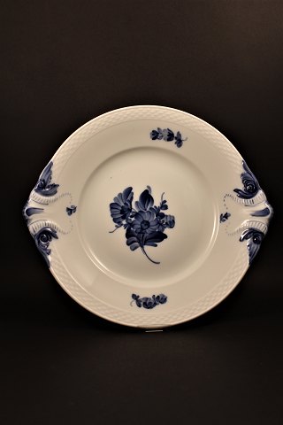 Royal Copenhagen Blue Flower Braided large cake dish with handle. Dia.:31cm.
RC# 10/8162.