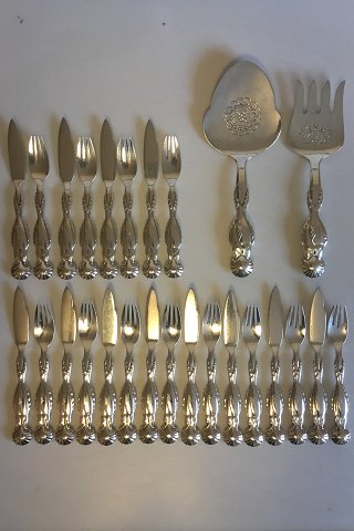 Georg Jensen Sterling Silver Pattern No 55 fish service. Set for 12 persons with 
serving set