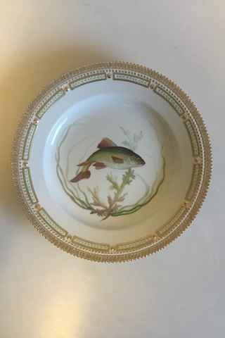 Royal Copenhagen Flora Danica Fish Plate No 20/3549