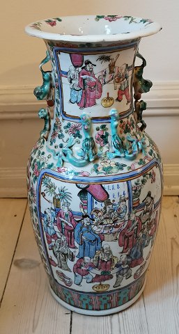 Chinese floor vase