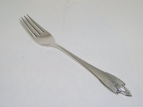 Georg Jensen Akkeleje
Middagsgaffel 19,6 cm.