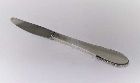 Georg Jensen. Silver cutlery. Sterling (925). Beaded. Lunch knife. Length 20.3 
cm.