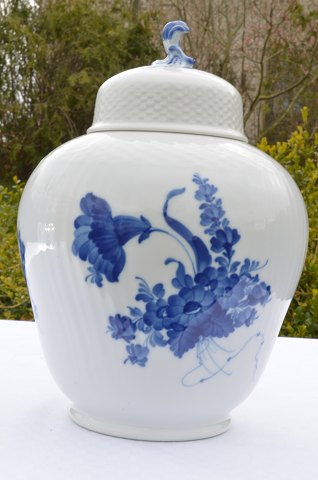 Royal Copenhagen  Blue flower curved         Bojan 1791