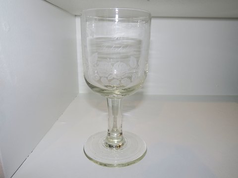 Kastrup Holmegaard Glass.
Drinking glass "Til Fodeselsdag" - "For Birthday"