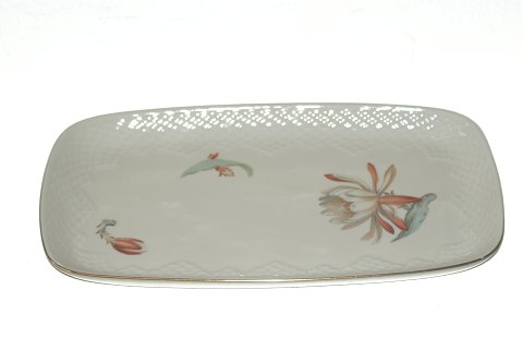 Bing and Grondahl Cactus
Tray for sugar and cream
Bund nr # 98
Width 16 cm
Length 27 cm