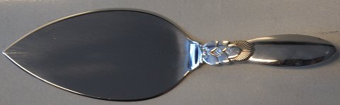 Cactus Cake server Silver
Produced by Georg Jensen. # 192
Length 18.6 cm.