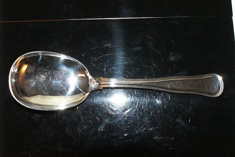 Dobbeltriflet silver Potato spoon
Cohr
Length 21 cm.