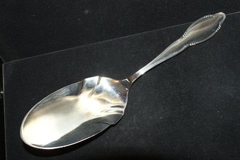 Serving spade 
Marie Stuart Silver